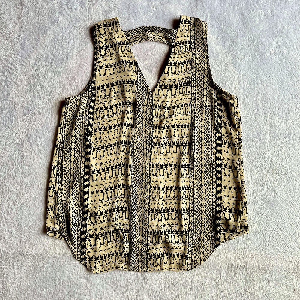 3/$15 (FINAL PRICE) **NWOT** A.N.A., (Size M), Cream & Black Tank Top Blouse - Picture 4 of 5